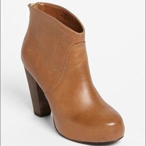 Steve Madden Naples bootie